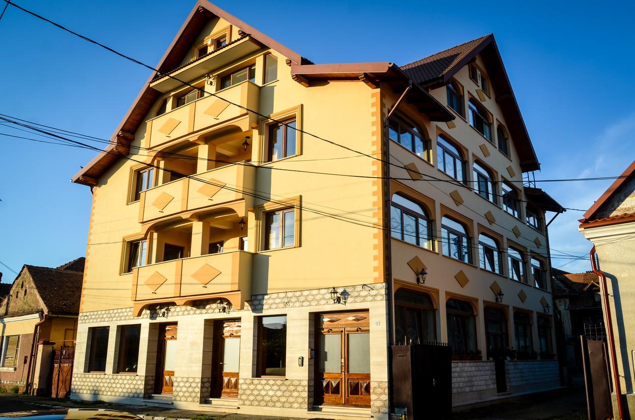 Liberty Rooms Făgăraş Extérieur photo