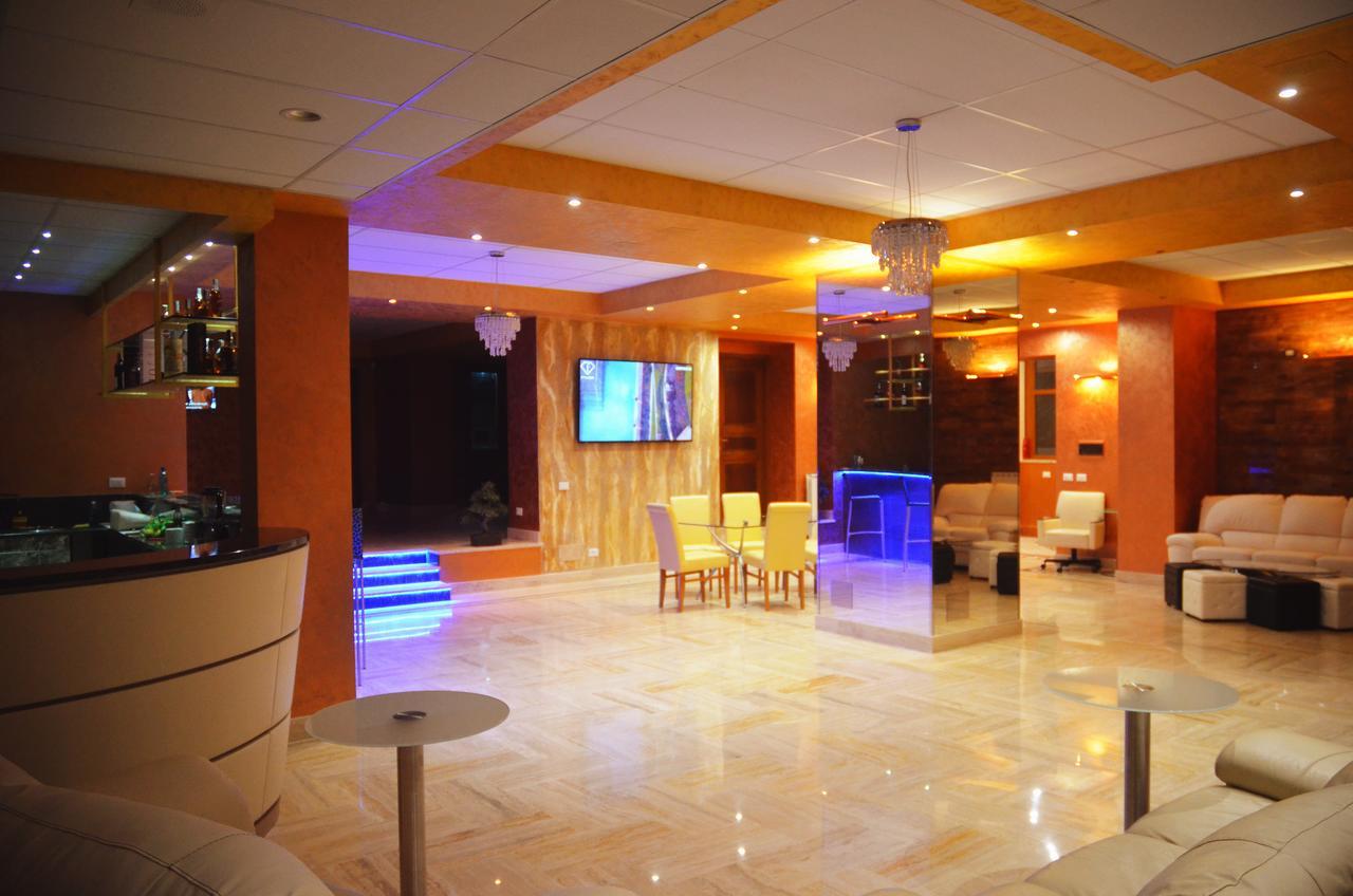 Liberty Rooms Făgăraş Extérieur photo
