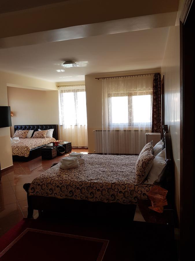 Liberty Rooms Făgăraş Extérieur photo